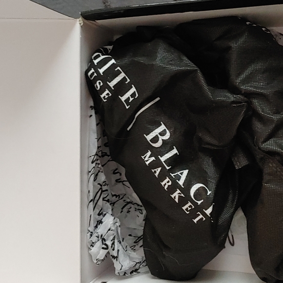 WHBM Black Juniper Heels - Picture 3 of 8